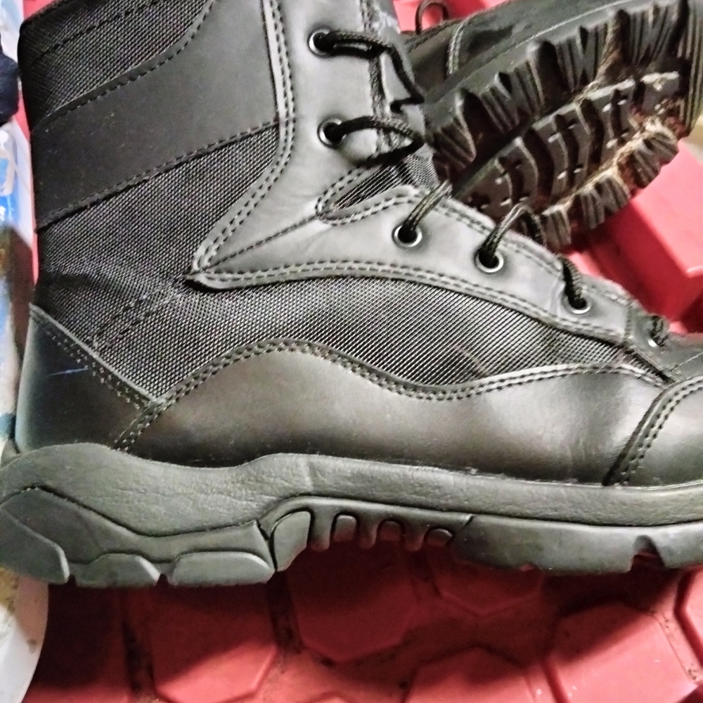 Black Tactical Boots - Picture 2 of 9